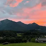 Ein Haus Am Berg