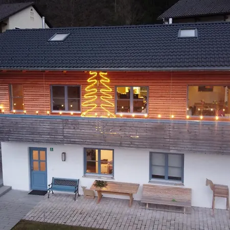 Ein Haus Am Berg Marquartstein